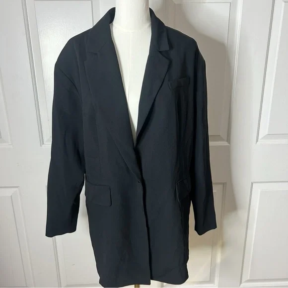 Karen Millen Limited Edition oversized soft tailored jacket (size 12) - Picture 4 of 10